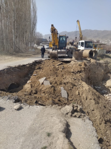 Боз-Адыр айылында сел өткөрүүчү түтүк жаңыланды