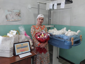 Боз-Адыр айылында кубанычтуу кабар: 34 жаштагы Кызбурак айым 3 эм кыз төрөдү